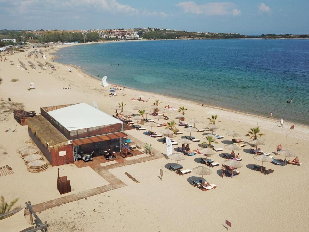Апартамент На Къмпинг Градина Chernomorets Ngoại thất bức ảnh